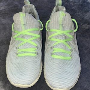 Size 8M/9.5W - Under Armour SLK EVO HOVR Green - 3022452-300 No Box Pre-owned